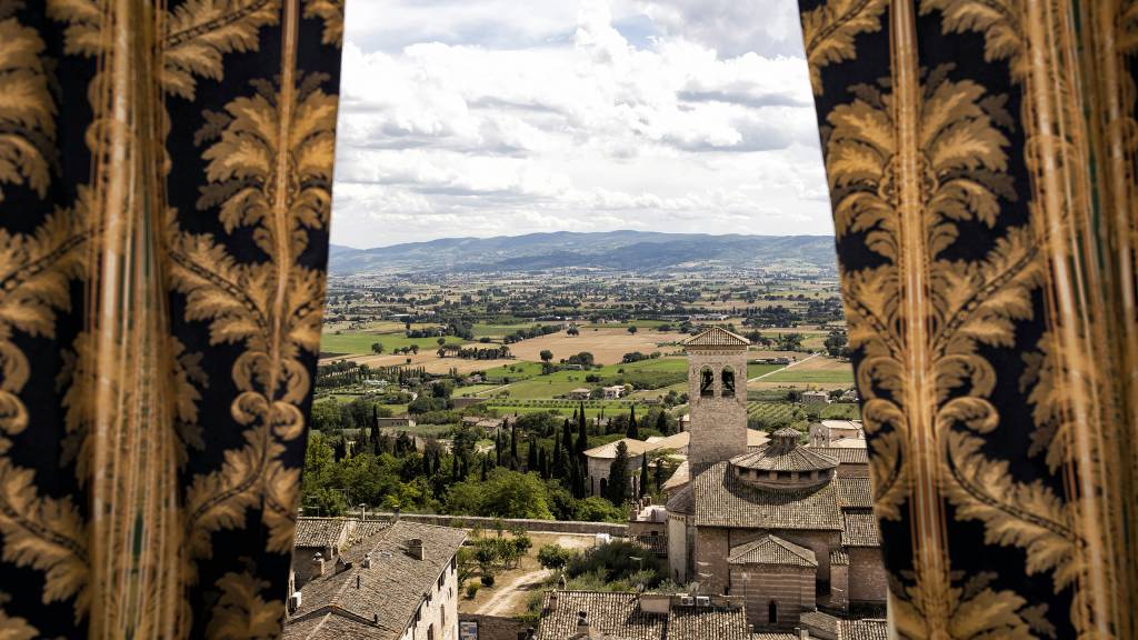 Fontebella-Palace-Hotel-Assisi-suite-panorama-507suitePPME4331